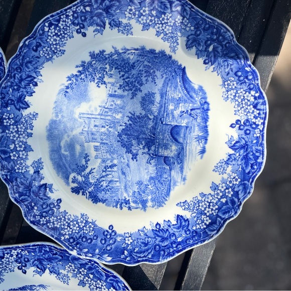 Haddon Hall vintage dishes - Picture 2 of 11